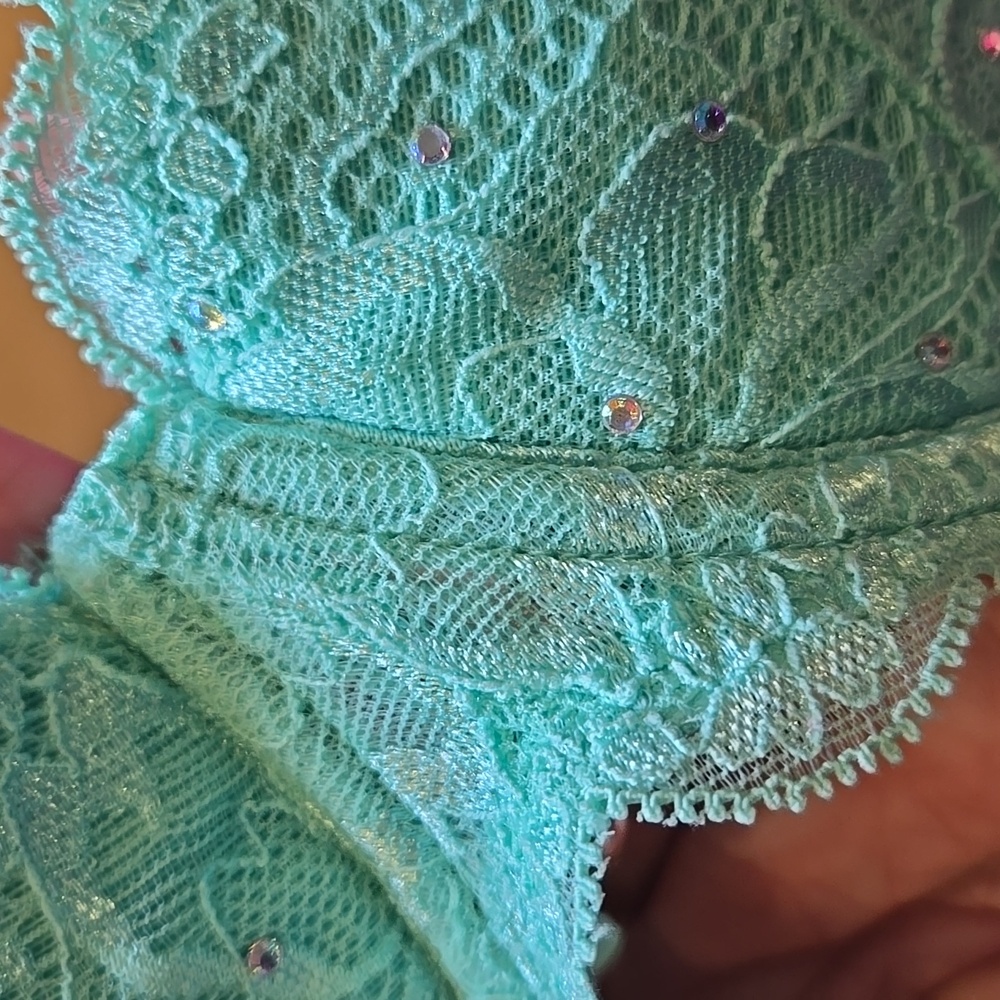 PINK Victoria's Secret Mint Green Lightly Lined Demi Bra - Picture 3 of 9